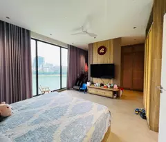 Bán nhà mặt hồ Linh Quang, Đống Đa 40m, 7 tầng, mt 7m. Giá: 23.2 tỷ