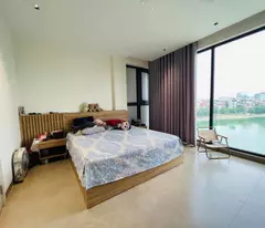Bán nhà mặt hồ Linh Quang, Đống Đa 40m, 7 tầng, mt 7m. Giá: 23.2 tỷ