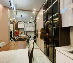 CẦN BÁN GẤP NHÀ CẢM HỘI - LÒ ĐÚC 
DT- 45m2 , MT 9m , 4T . OTO ĐỖ VÀI BƯỚC CHÂN . KDOANH SẦM UẤT .