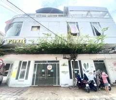 CHO THUÊ TOÀ NHÀ GÓC NHA TRANG SIÊU RỘNG 1000M2 TTTP GIÁ 75 TRIỆU/THÁNG