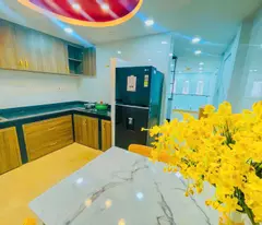 Bán nhà Hoàng Hoa Thám - HXH 7c - DTsd 205m2 - 360 Triệu/Y