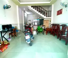 Nhà 2 Tầng - Hẻm Nhựa Xe Hơi 5M Thông  - Gần Bệnh Viện Quận 12. 75M2.