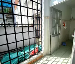 Nhà 2 Tầng - Hẻm Nhựa Xe Hơi 5M Thông  - Gần Bệnh Viện Quận 12. 75M2.