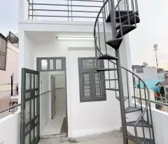 Sát mặt tiền hẻm xe hơi Q4
Ngang 6 Dài 4,65m 
Đúc bê tông 4 tấm 
GIẢM NGAY 450 TRIỆU 

HƠN 2,
