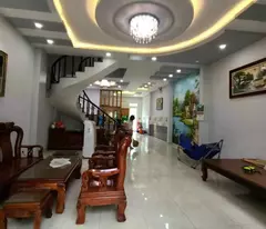 BIỆT THỰ SÂN VƯỜN SANG TRỌNG TẶNG NỘI THẤT, 145M2, SÁT MT LÊ THỊ LƠ.