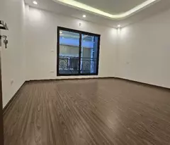 NHÀ ĐẸP NGUYỄN VĂN CỪ , OTO ĐỖ CỔNG , BÃI GỬI XE OTO GẦN NHÀ , TIỆN ÍCH BAO QUANH