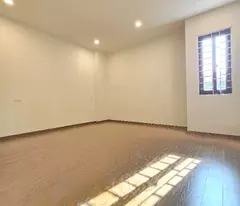 NHÀ ĐẸP NGUYỄN VĂN CỪ , OTO ĐỖ CỔNG , BÃI GỬI XE OTO GẦN NHÀ , TIỆN ÍCH BAO QUANH