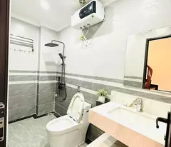 Bán nhà Đội Cấn - Ba Đình 30m 5 tầng mt 3.5m giá 6.98 tỷ ( thương lượng )