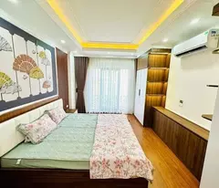 Bán nhà Đội Cấn - Ba Đình 30m 5 tầng mt 3.5m giá 6.98 tỷ ( thương lượng )