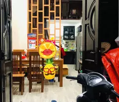 BÁN NHÀ CHỢ KHÂM THIÊN, CẠNH TIỂU HỌC TRUNG PHỤNG, NGÕ THÔNG, NHÀ ĐẸP,DT 42M2, GIÁ 6.89TỈ