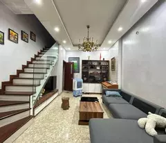 Nhà Khâm Thiên Trung Tâm Đống Đa  giá 6 tỷ, diện tích 40m2, mặt tiền 4m gần phố cổ - thuận thiện