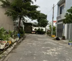 Đất phân lô, 80m2, ngang 5.2m, xây tự do, TT Phú Hữu, nhỉnh 4 tỷ