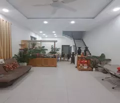 Bán nhà MT tuơng lai An Phú Đông 25, Q12, 115m2, 4 tầng, ngang 5,8m. 5PN, giá rẻ