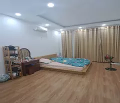 Bán nhà MT tuơng lai An Phú Đông 25, Q12, 115m2, 4 tầng, ngang 5,8m. 5PN, giá rẻ