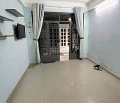 Bán nhà Tân Trang giáp Quận 10 24m2, 3 tầng 2PN  nhỉnh 2 tỷ