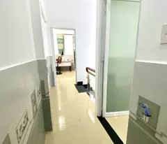 BÁN NHÀ 2 TẦNG - MẶT TIỀN ĐƯỜNG NHỰA LÊ THỊ HỒNG GẤM CÓ VỈA HÈ - VỪA Ở VỪA KINH DOANH.