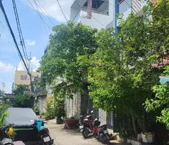 Mặt tiền hẻm 28 Dương Bá Trạc 4x20 3 tầng đúc chỉ 10 tỷ 5