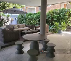 Bán gấp biệt thự cao cấp mặt tiền Nguyễn Văn Hưởng, P. Thảo Điền, Q2 DT 25x20 hầm 4 lầu giá 80 tỷ