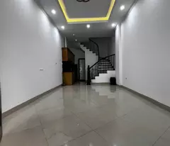 CĂN NHÀ ĐẸP, NGÕ THÔNG, CÁCH 40m RA ĐƯỜNG OTO - KHU VIP GIA THUỴ 
nhà đẹp, ngõ thông các ngả, tặng