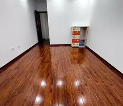 CĂN NHÀ ĐẸP, NGÕ THÔNG, CÁCH 40m RA ĐƯỜNG OTO - KHU VIP GIA THUỴ 
nhà đẹp, ngõ thông các ngả, tặng