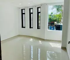 Bán căn nhà 3 lầu DT 50m2 mặt tiền kinh doanh, đường Lã Xuân Oai, phường Long Trường, Thủ Đức,