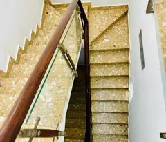 Bán căn nhà 3 lầu DT 50m2 mặt tiền kinh doanh, đường Lã Xuân Oai, phường Long Trường, Thủ Đức,