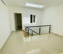 Bán căn nhà 3 lầu DT 50m2 mặt tiền kinh doanh, đường Lã Xuân Oai, phường Long Trường, Thủ Đức,