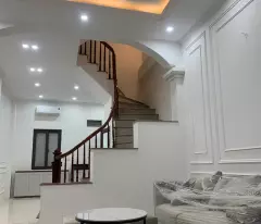 BÁN NHÀ LA KHÊ - HÀ ĐÔNG DIỆN TÍCH 38m . GIÁ  7XX TỶ
4 NGỦ -NHÀ DÂN XÂY ,FULL NỘI THẤT,Ô TÔ ĐÕ.