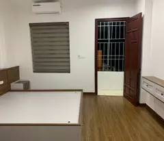 BÁN NHÀ LA KHÊ - HÀ ĐÔNG DIỆN TÍCH 38m . GIÁ  7XX TỶ
4 NGỦ -NHÀ DÂN XÂY ,FULL NỘI THẤT,Ô TÔ ĐÕ.