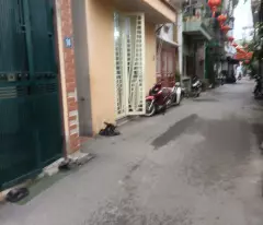 BÁN NHÀ LA KHÊ - HÀ ĐÔNG DIỆN TÍCH 38m . GIÁ  7XX TỶ
4 NGỦ -NHÀ DÂN XÂY ,FULL NỘI THẤT,Ô TÔ ĐÕ.