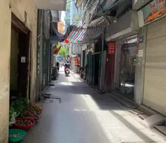 9 tỷ x nhà BA ĐÌNH 65m2 x MẶT TIỀN 5.5m. Cách phố vài bước chân, Ngõ to và thông thoáng.