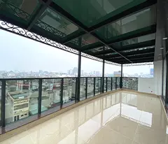 Bán Tòa Văn Phòng 8 Tầng Mặt Phố Ngô Gia Tự, Long Biên. DT 315m2, MT 8.3m nở hậu.