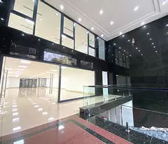Bán Tòa Văn Phòng 8 Tầng Mặt Phố Ngô Gia Tự, Long Biên. DT 315m2, MT 8.3m nở hậu.