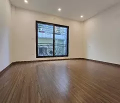 Bán nhà ngõ 266 Nguyễn Văn Cừ , 51m2, 8.8 tỷ thương lượng