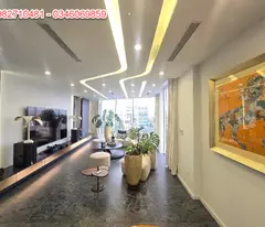 Chính chủ bán siêu phẩm nhà mặt tiền Đội Cấn, view hồ