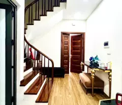 Bán nhà Trần Quốc Hoàn, lô góc 3 thoáng, 40m², 5T gara ôtô, kinh doanh đỉnh 16,9 tỷ.