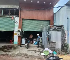 Gia đình kẹt tiền trả ngân hàng cần bán cái kho hẻm 8m thông 815/10/5 hương lộ 2 p bình trị đông a