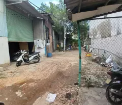 Gia đình kẹt tiền trả ngân hàng cần bán cái kho hẻm 8m thông 815/10/5 hương lộ 2 p bình trị đông a