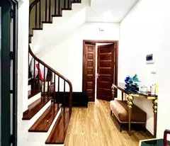 Nhà 5 tầng 3 mặt ngõ Trần quốc Hoàn Cầu Giấy