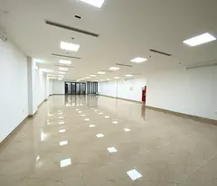 Bán Tòa Văn Phòng 9 Tầng Mặt Phố Ngô Gia Tự. DT 348m2.Mt 8.2m nở hậu. Giá 125 TỶ
