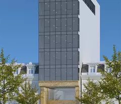 Bán Tòa Văn Phòng 9 Tầng Mặt Phố Trung Văn, Nam Từ Liêm. DT 147m2, Mt 7,2m.