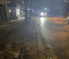Bán siêu phẩm giải phóng 220M tặng nhà ngõ to như phố hoàng mai
