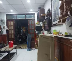 Kiệt OTO trải nhựa Hùng Vương, chỉ 3ty2, DT 62m2 x 3PN, tiện kinh doanh.