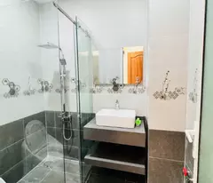 Q8 DƯƠNG BÁ TRẠC 4 TẦNG MỚI ĐẸP Ở NGAY THIẾT KẾ HIỆN ĐẠI CẠNH MẶT TIỀN 46M2 8.xT