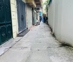 Bán nhà Lạc Long Quân, ngõ Ô Tô nhỏ, 100m đường lớn ,gần Hồ Tây 35m2 3 tầng 7,6 tỷ