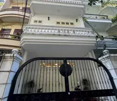 Gia đình cần bán nhà khu dân trí cao, ngõ ô tô Đội Cấn - Ba Đình