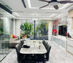 Chần chờ là hết Giảm sốc căn VIP nhất Lê Đức Thọ, Gara 2 oto, 5 tầng, thang máy.