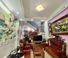 Giáp tân phú, 4 tầng, 4 phòng ngu mới đẹp, hẻm xe hơi thông, tặng full nội thất