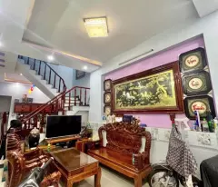Giáp tân phú, 4 tầng, 4 phòng ngu mới đẹp, hẻm xe hơi thông, tặng full nội thất