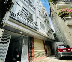 Bán nhà Lạc Long Quân, ngõ Ô Tô nhỏ vào nhà, 5 phút ra Hồ Tây 37m2 5 tầng 8,15 tỷ